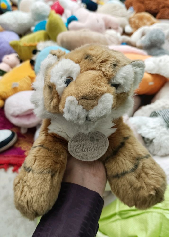 Arora Classic Tiger Plush