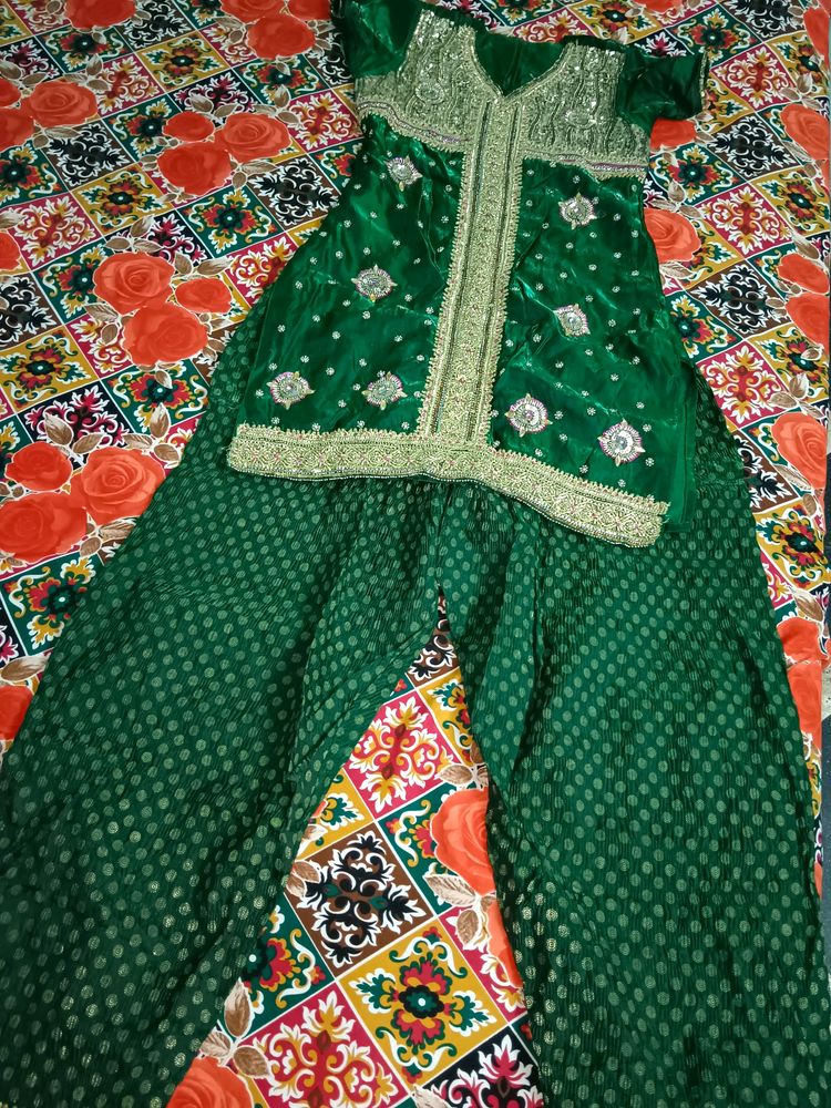 Designer heavy work kurti & salwar set  💚😍