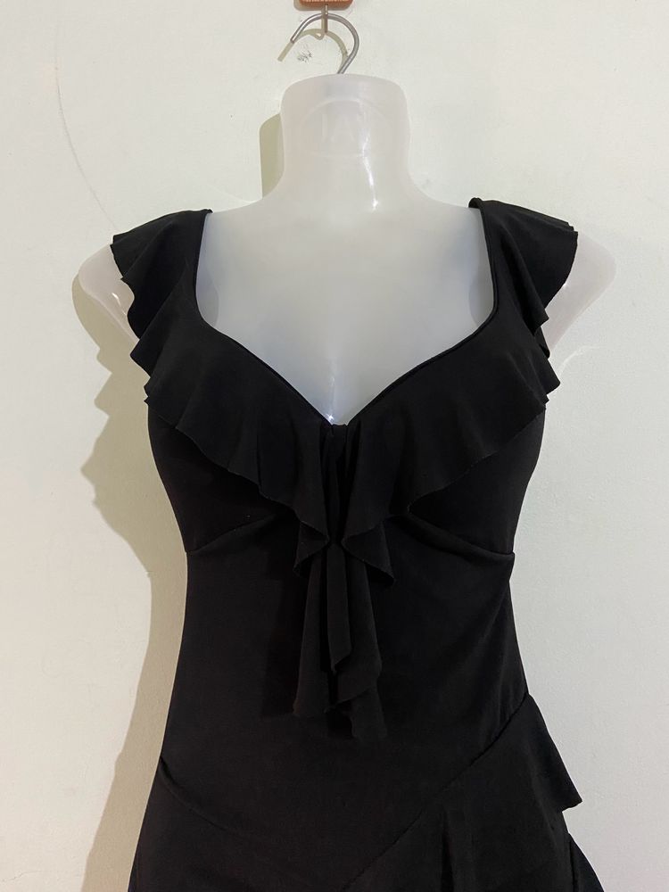 Trendy Frilled Black Dress