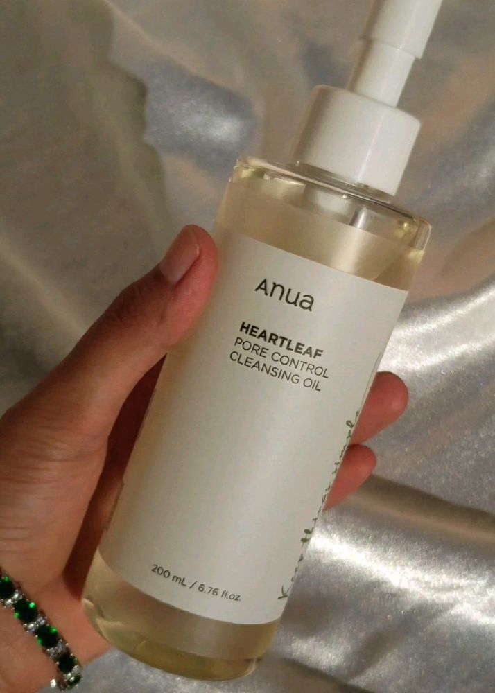 Anua Heartleaf Pore Control Cleansing Oil