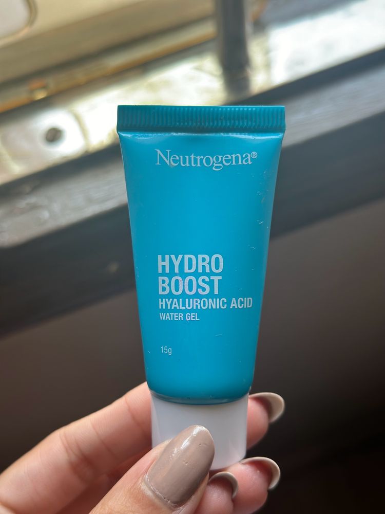 NEUTROGENA® HYDRO BOOST® HYALURONIC ACID WATER GEL