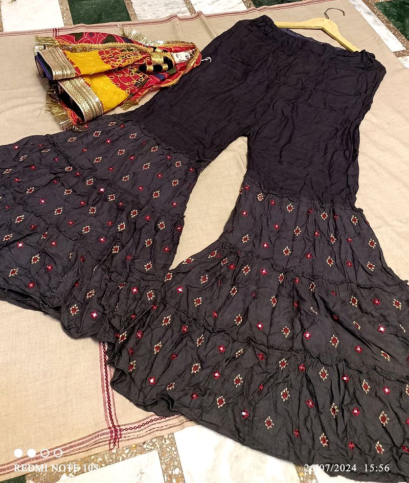 Charcoal Gujrati Pattern Sharara