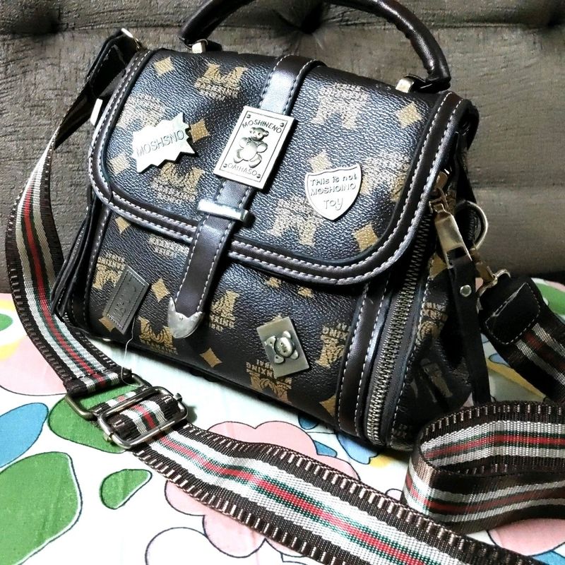 Imported Oathaso Moshoino Sling Bag 🛍️🛍️💰💰