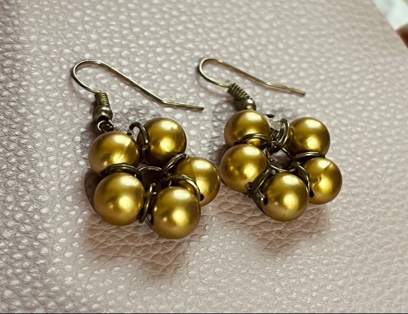 Handmade Golden Pearl Earrings