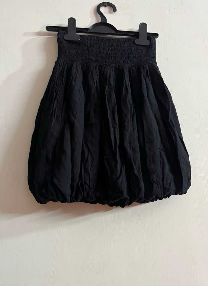 Black Balloon Style Skirt