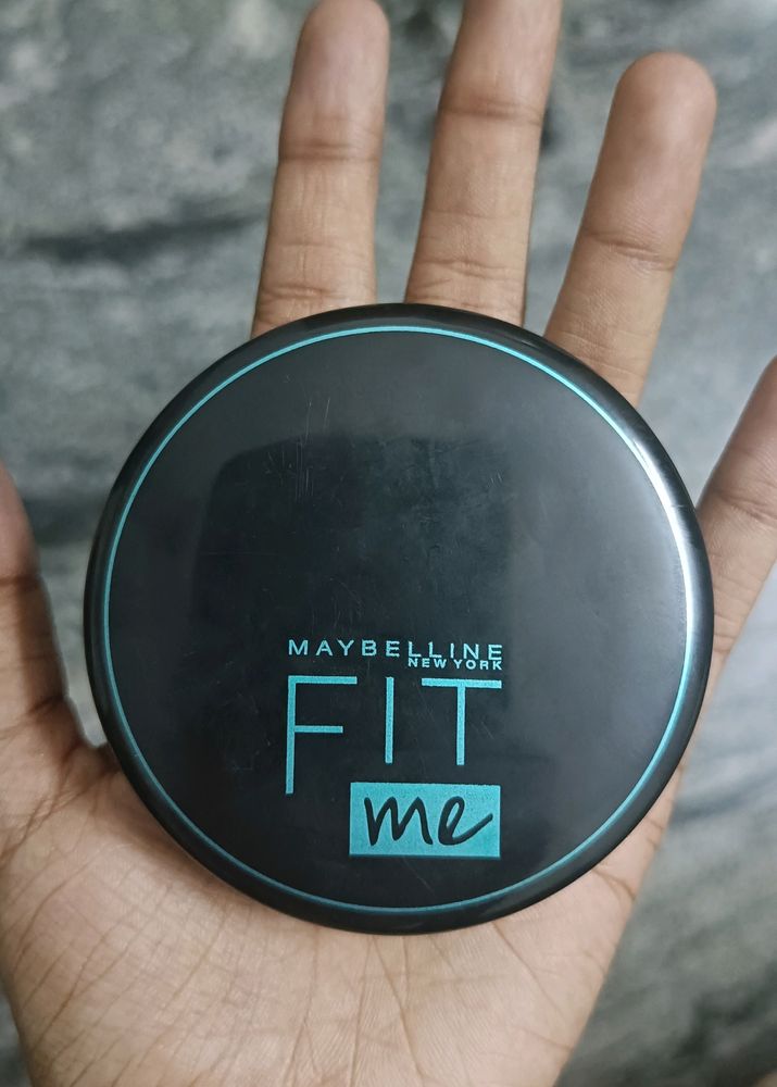 Fit Me 12Hr Oil Control Compact SPF28PA+++ 230 |