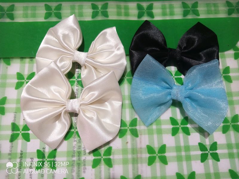 Bow Clips 4 Pcs