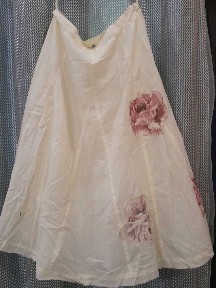 Cotton Flary Long Skirt With Flowers On The Front