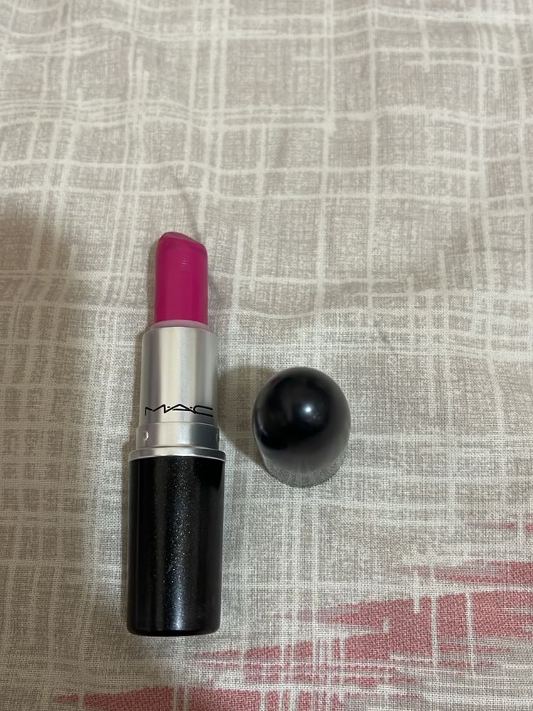 MAC Full Size Matte Lipstick Breathing Fire Shade