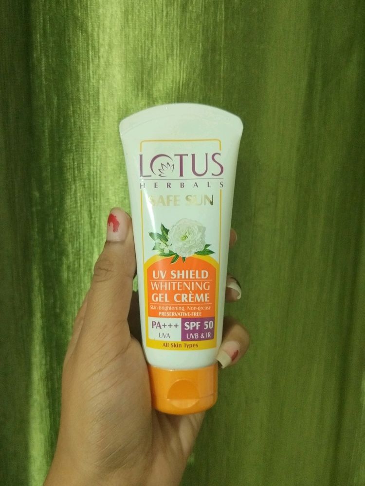 Lotus Safe UV Shield Sunscreen