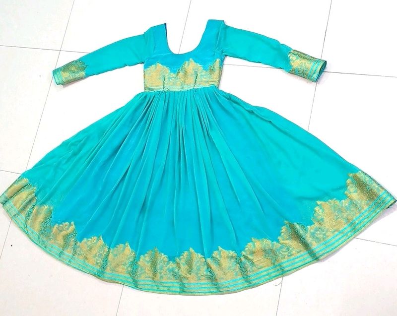 Woman Frock Suit ( Combo ) Jaipuri Jutti.With Kada