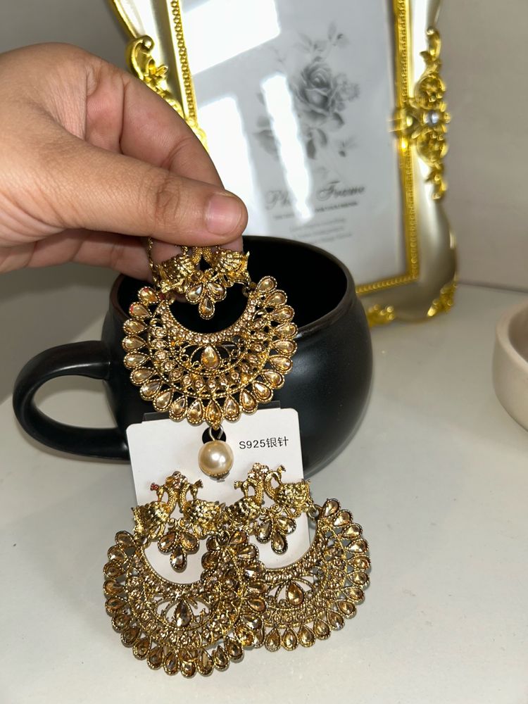 Earrings With Mangtika