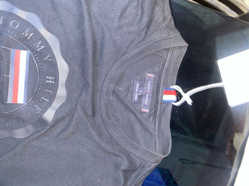 Tommy Hilfiger T Shirt