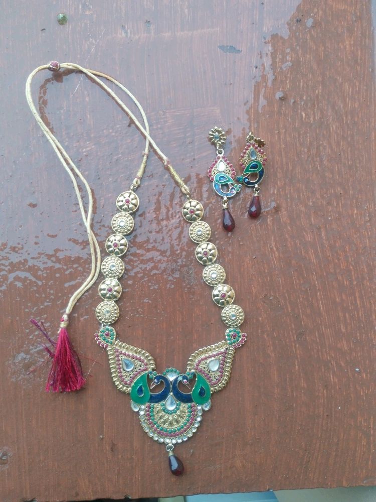 Party Wear Necklace With Matching Earrings