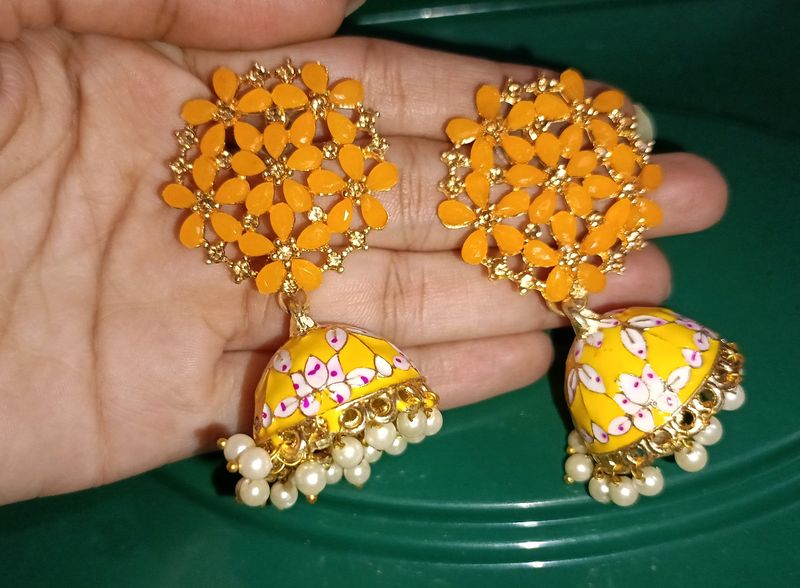 BEAUTIFUL YELLOW EARRINGS 😍