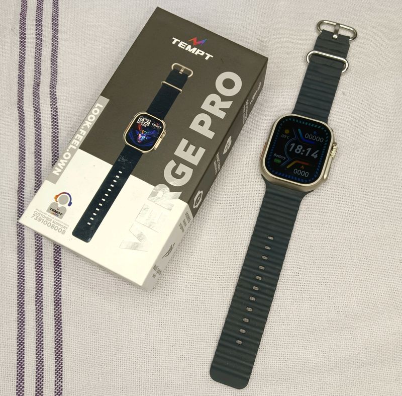 Smart Watch In an Amazing Condition