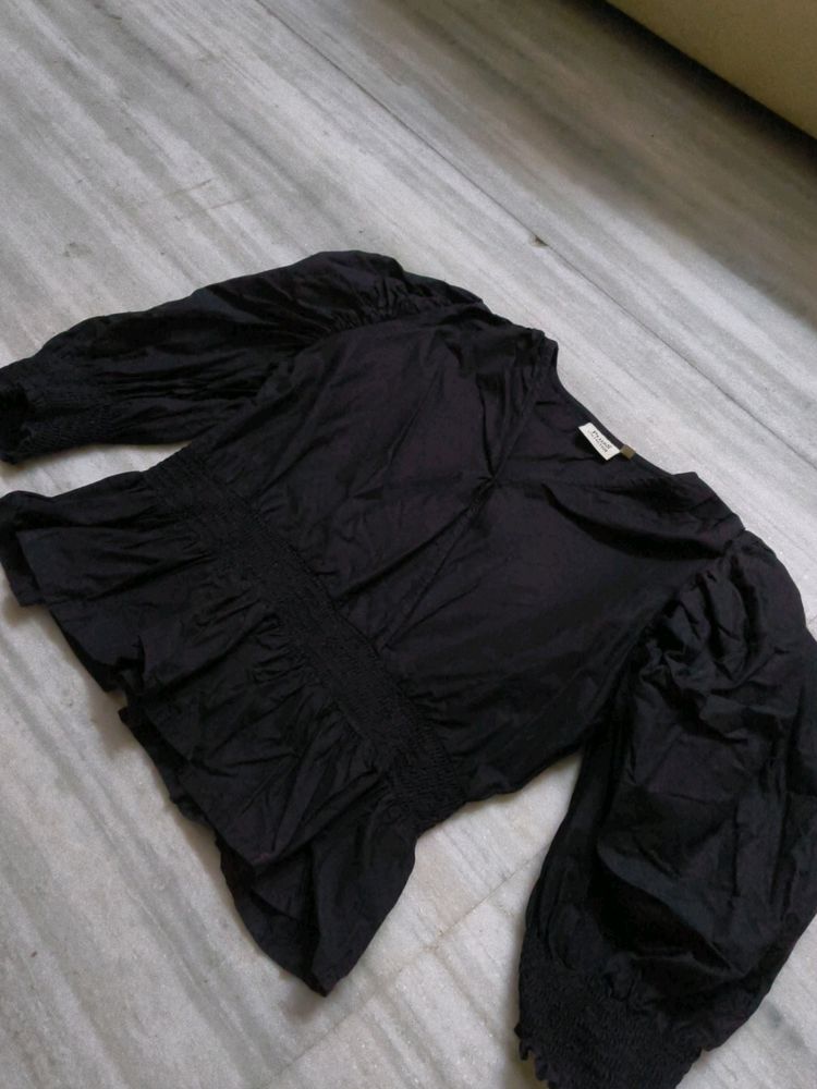 I'm Selling A Party Wear Black Top