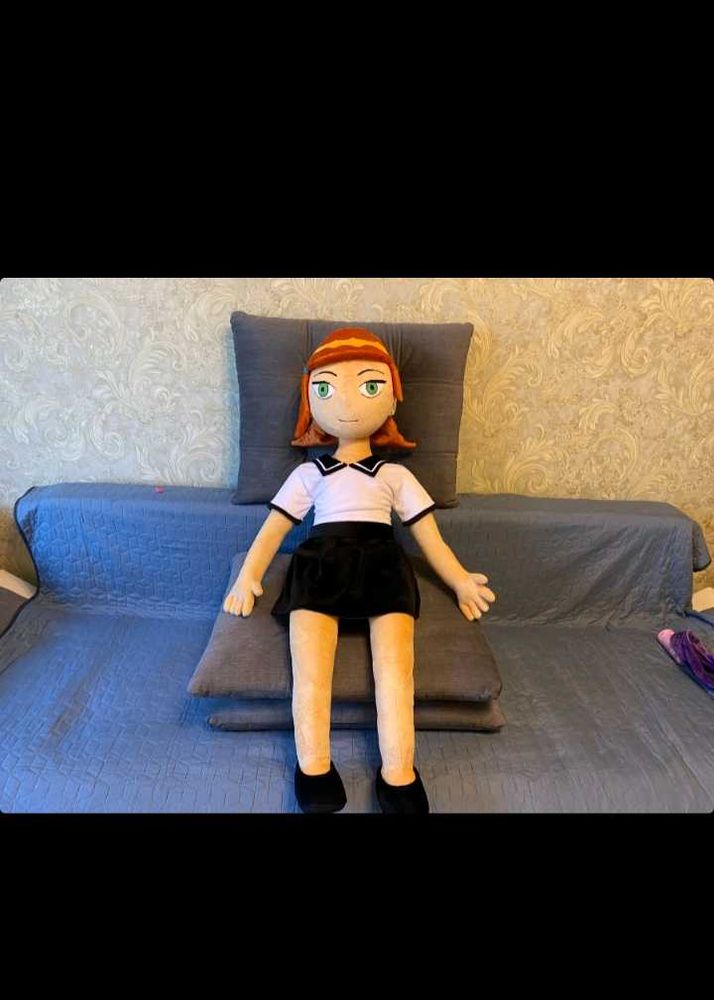 Gwen Plushie