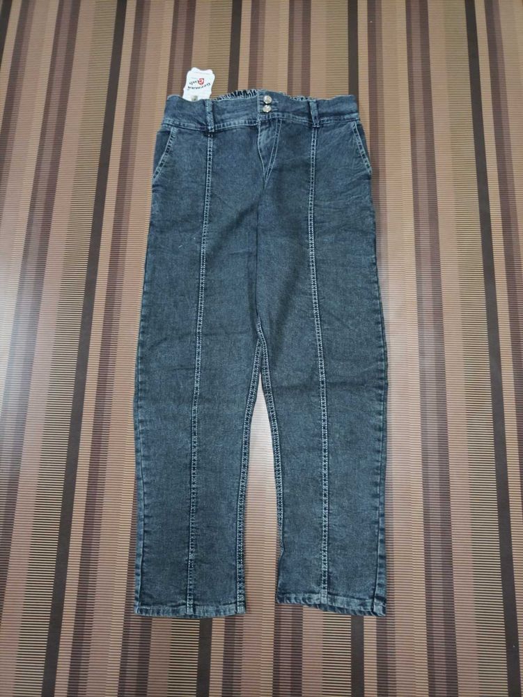 DG-83 Size-34 Straight Jenas