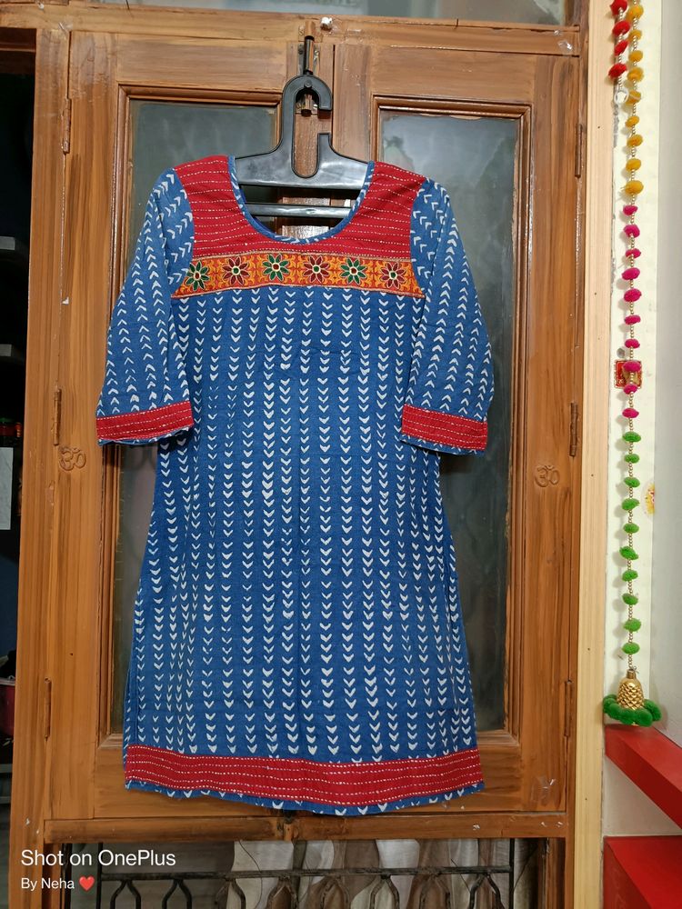 Beautiful Embroidery Work Short Kurti