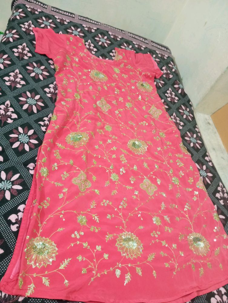 Size L.peach Colour Chumki Work Kurti And Dupatta.