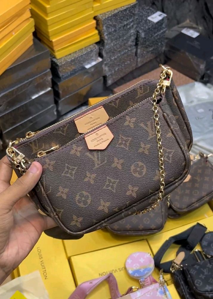 Louis VUITTON Slingbags