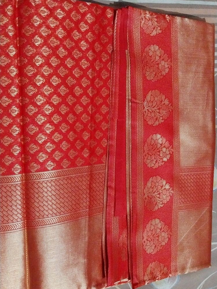 Ethnic Motifs Woven Design Zari Saree