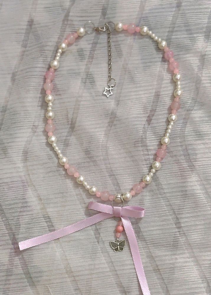 Bow Necklace