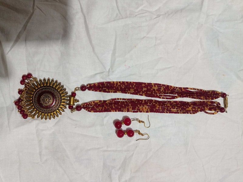 Red And Golden Emblished Jewellery Set