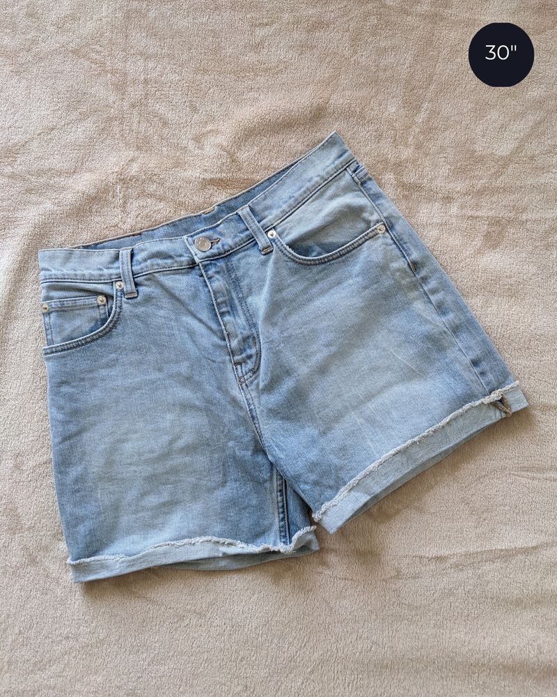 WEEKDAY DENIM SHORTS