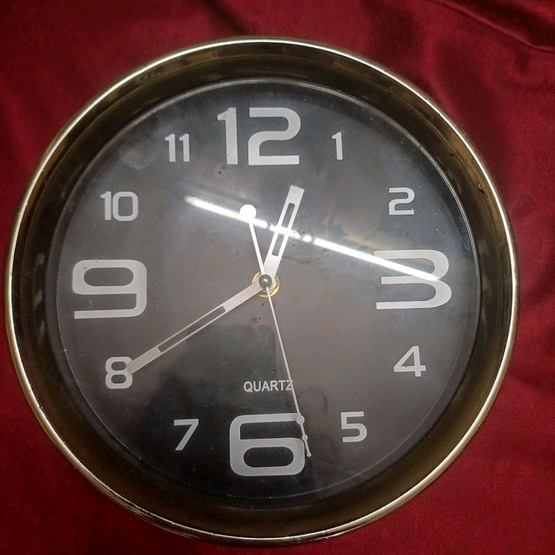 Fancy Wall Clock Battery Operated