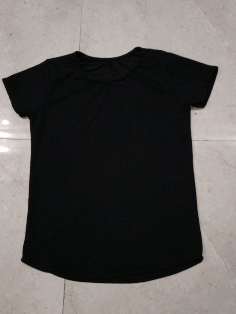 SIMPLE YET ELEGANT T SHIRT