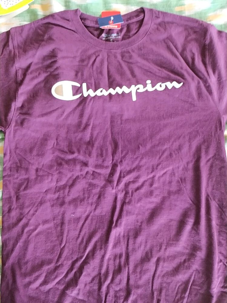 Champion Tshirt (M size)