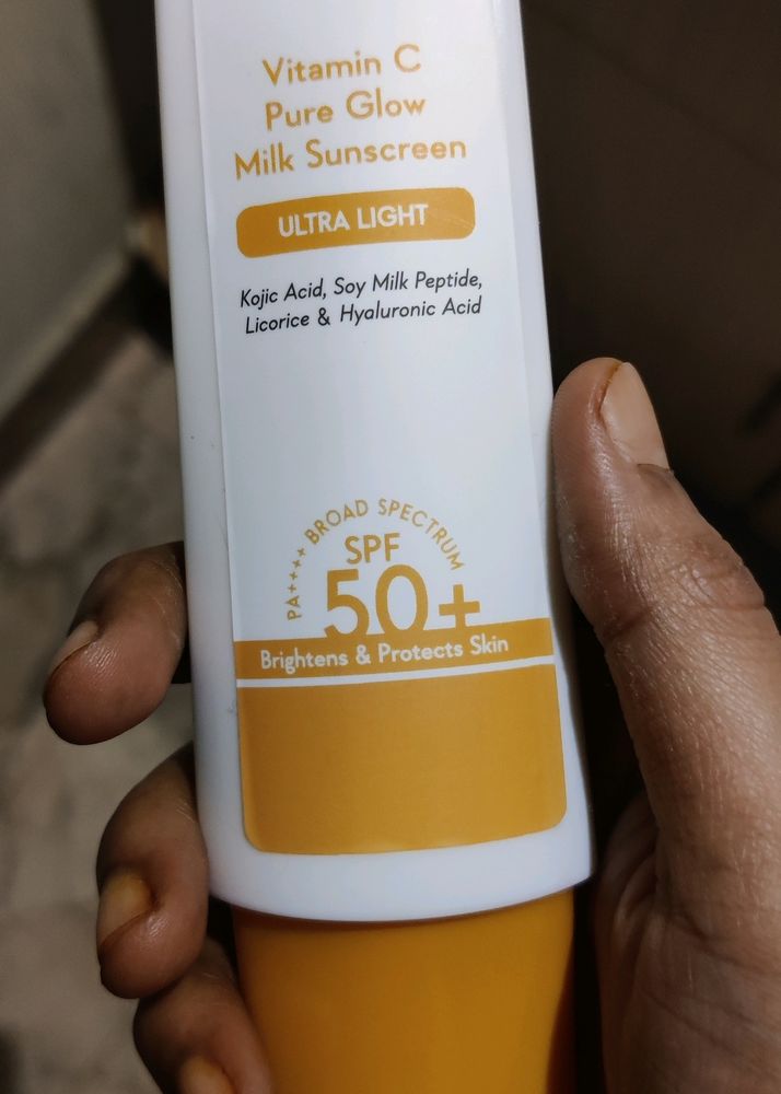 Wishcare Vitamin C Pure Glow Milk Sunscreen