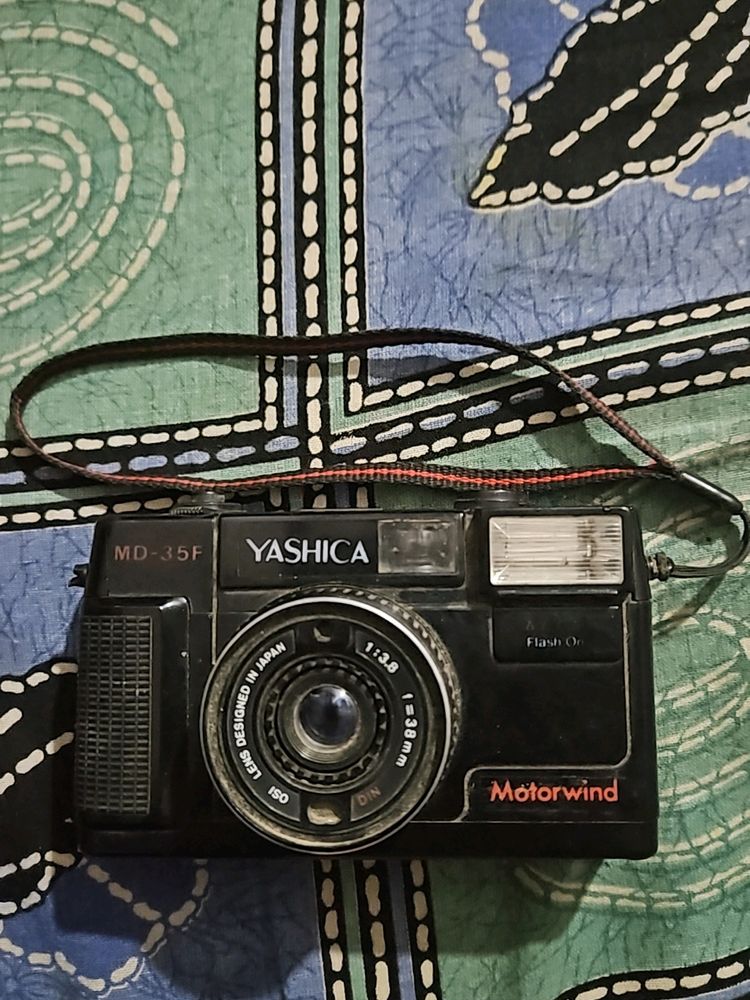 Old Antic Camera