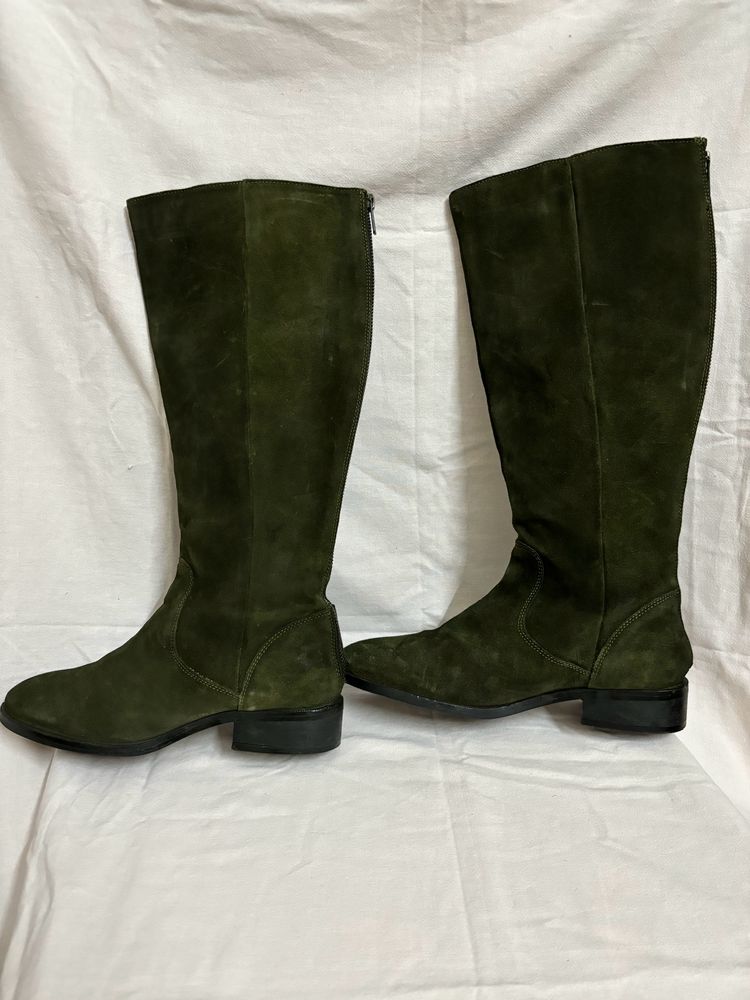 PRICE DROP💥Kaleidoscope Green Suede Boots