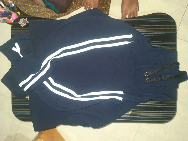 Hoodie top