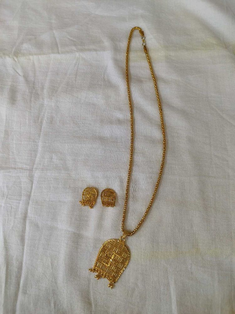 Gold Jewellery Set