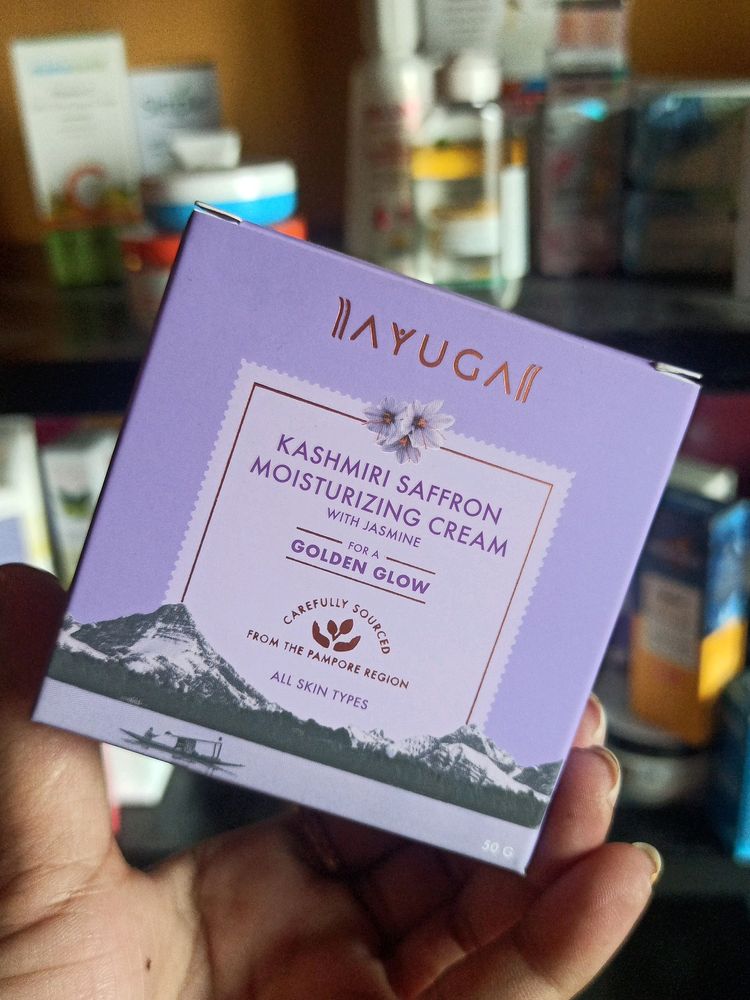 Ayuga Kashmiri Saffron Moisturizing Cream