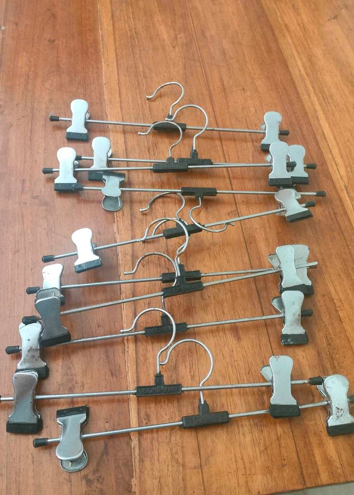 10 piece Strong Clip On Hangers