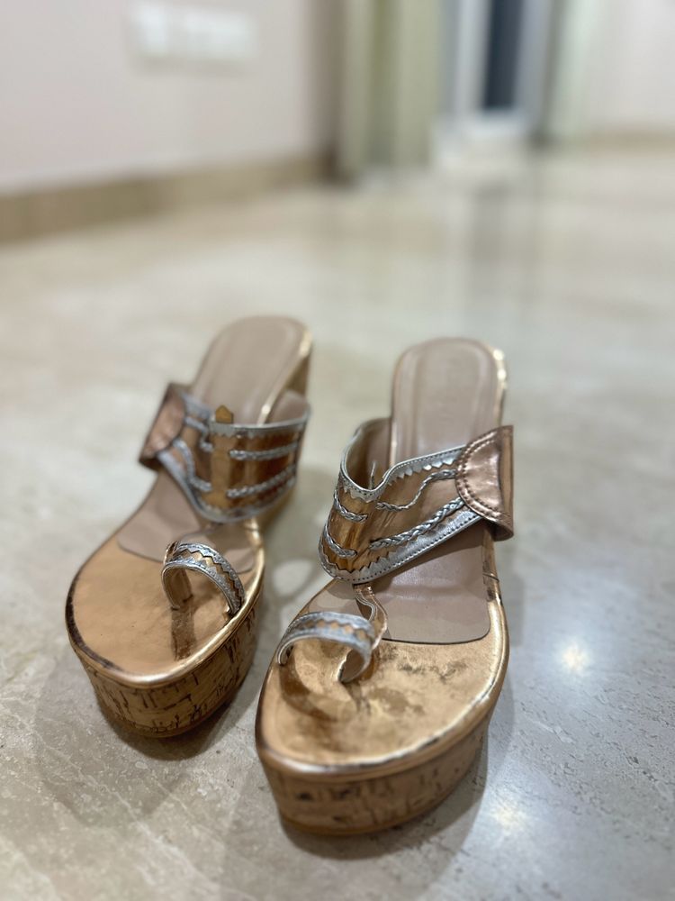 Erdani Gold silver wedges