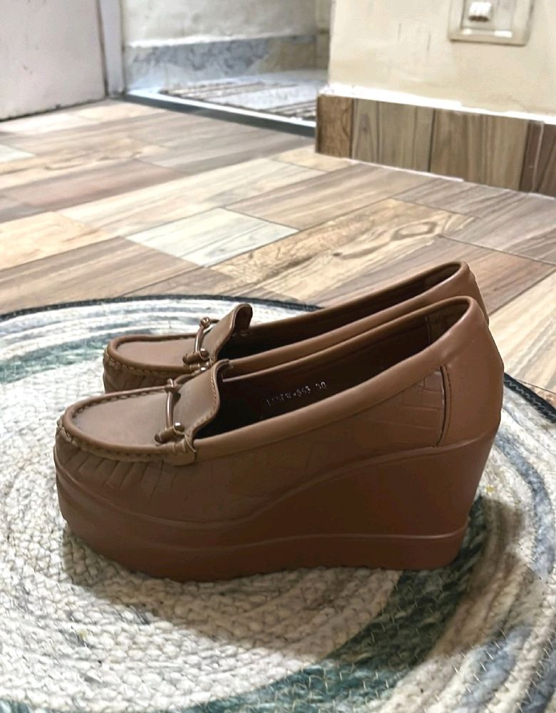 Brown Wedges 🤩