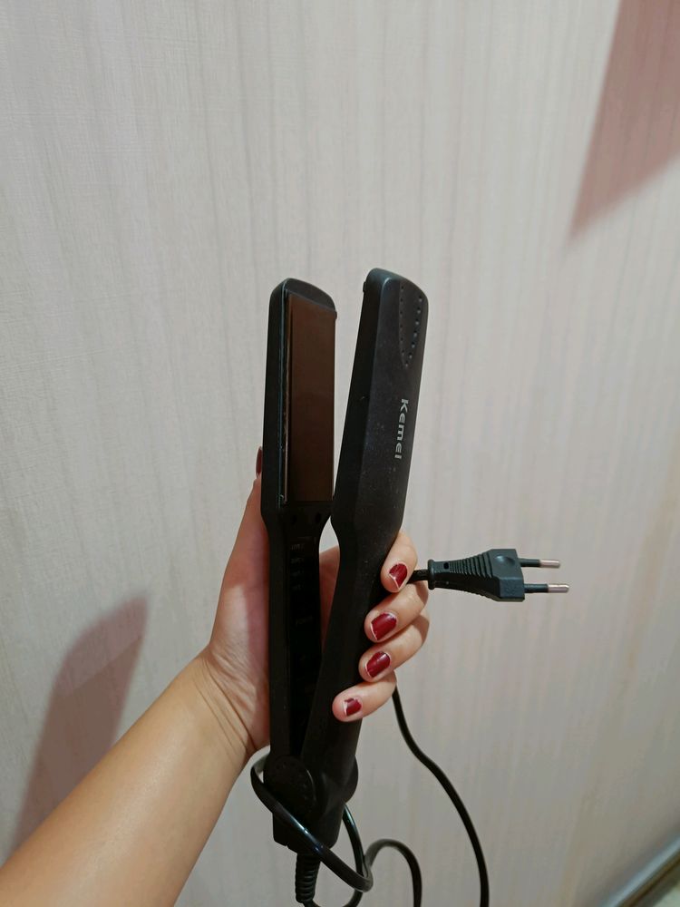 Kemei Professional Hair Straightener