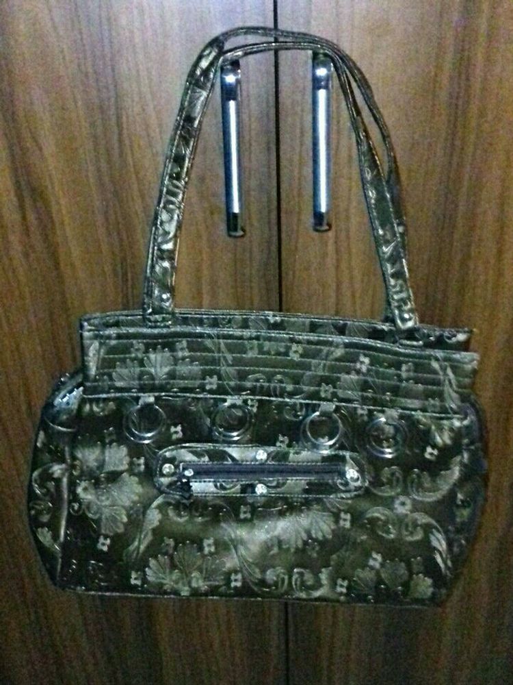 Handbag, New Without tag. Unused.