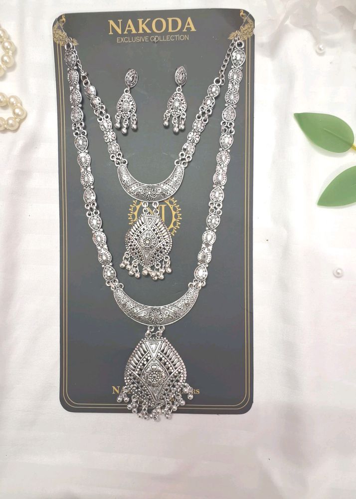 Aesthetic Desi Jewellery Necklace And Earrings