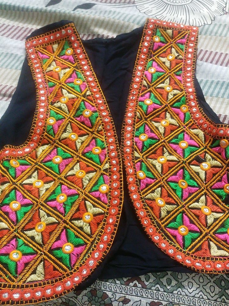 Navratra Koti Or Jacket Hand Work Back Plain