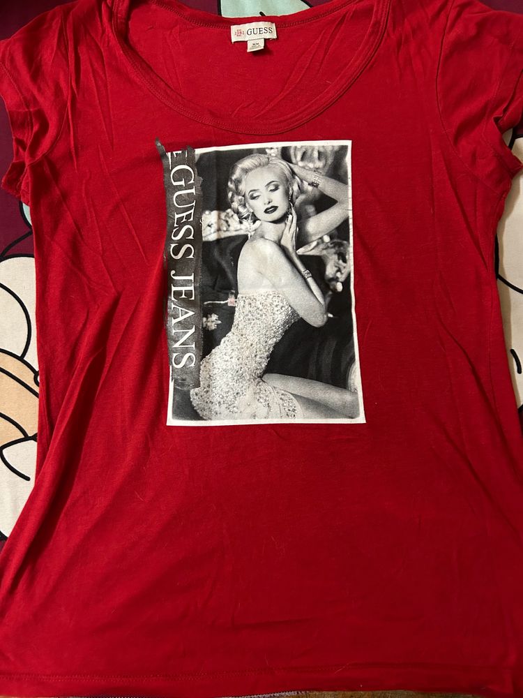 Guess Tshirt