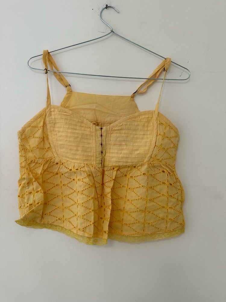 Hakoba Yellow Crop