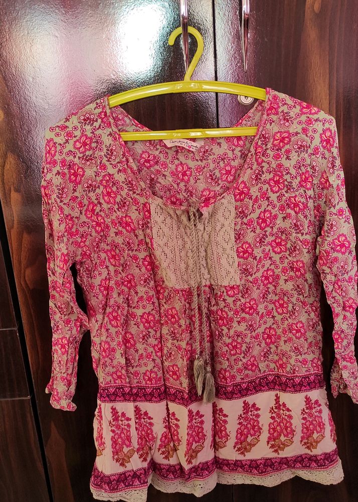 Sober Look Tunic With Rose Pink Print