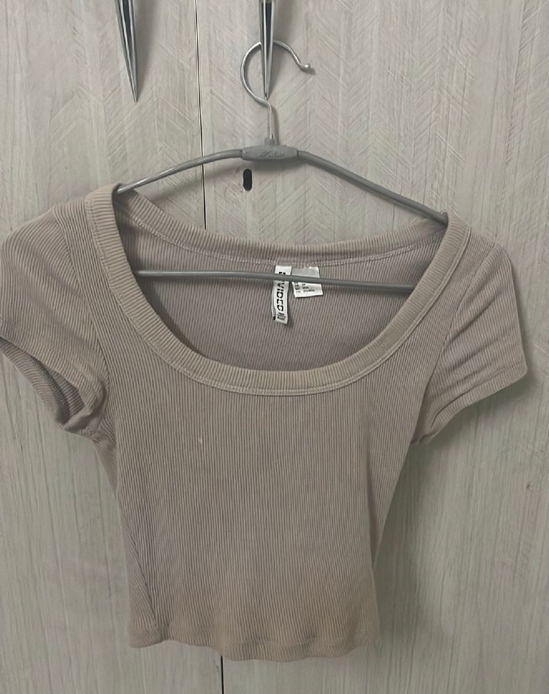 H&M Beige Crop Top